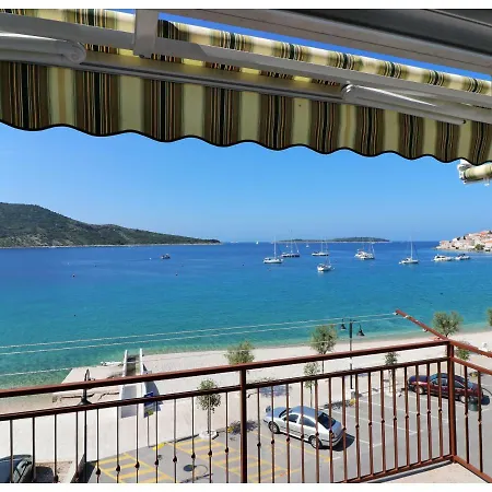Petra Apartament *