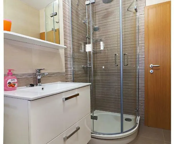 Apartment Petra Primosten